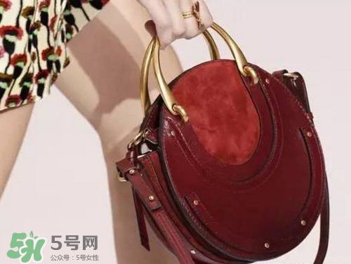 chloe pixie多少錢？蔻依17秋冬新款圓形包包專柜價格