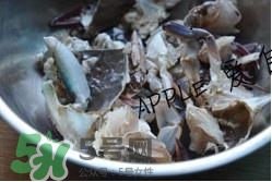 香辣蟹怎么做最好吃？香辣蟹怎么處理螃蟹？