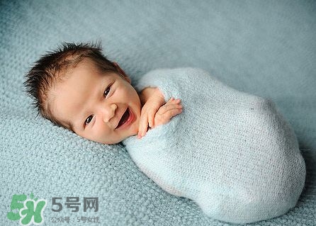 勒博耶分娩法的具體步驟是什么？勒博耶分娩法有哪些優(yōu)點(diǎn)？