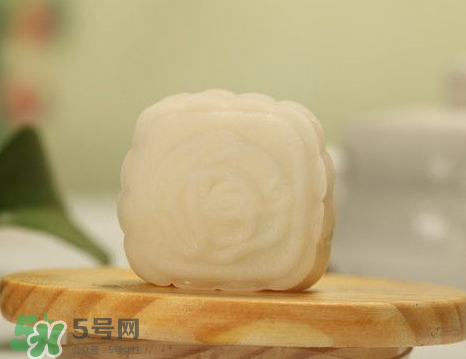 月餅皮可以加水嗎？月餅皮為什么不能放水？