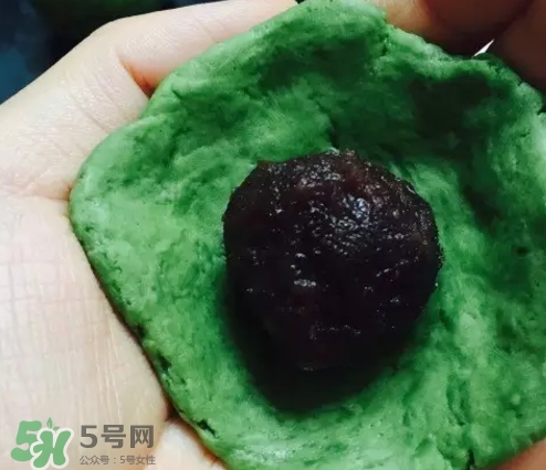 抹茶紅豆月餅好吃嗎？低熱量抹茶紅豆月餅做法