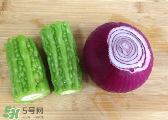 洋蔥汁能黑發(fā)嗎？洋蔥汁擦頭發(fā)能生發(fā)嗎？