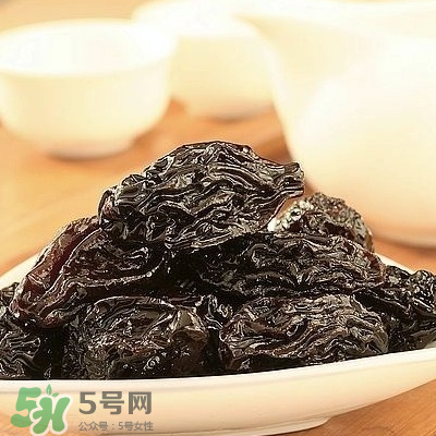 西梅干真的能解決便秘嗎？西梅干怎么吃治便秘？