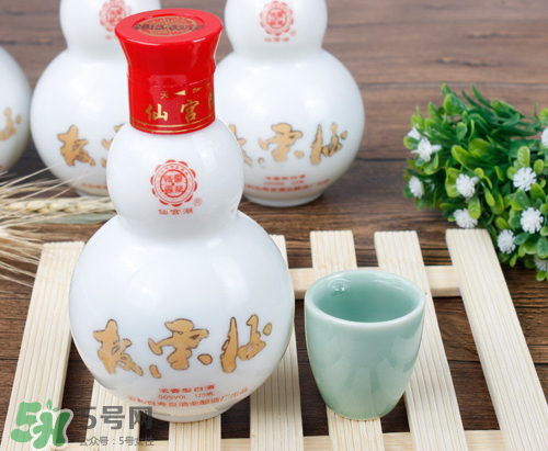 ?板栗酒能存放多久？?板栗泡酒可以放多久？