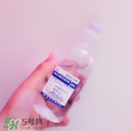 生理鹽水可以洗眼睛嗎？生理鹽水洗眼睛好不好？