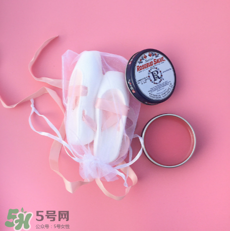 Rosebud Salve玫瑰花蕾膏潤唇膏怎么樣？Rosebud Salve潤唇膏測評