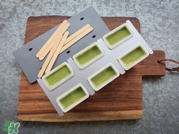 牛油果沙拉怎么做？牛油果沙拉用什么醬？