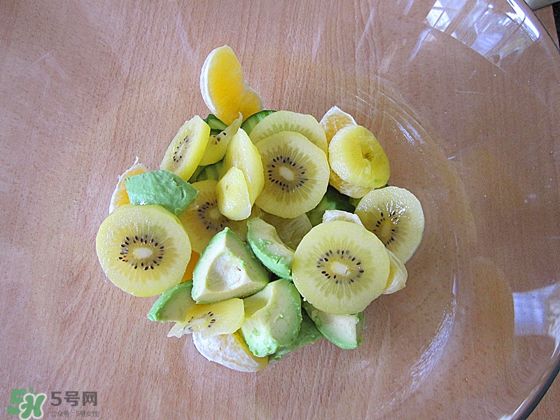 牛油果沙拉怎么做？牛油果沙拉用什么醬？