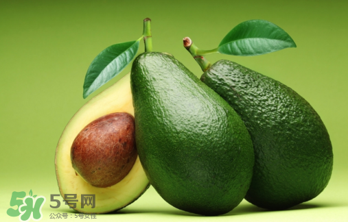 牛油果果汁怎么做？牛油果和什么榨汁好喝？