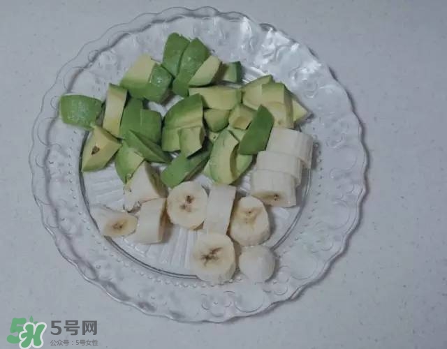 牛油果沙拉怎么做？牛油果沙拉用什么醬？