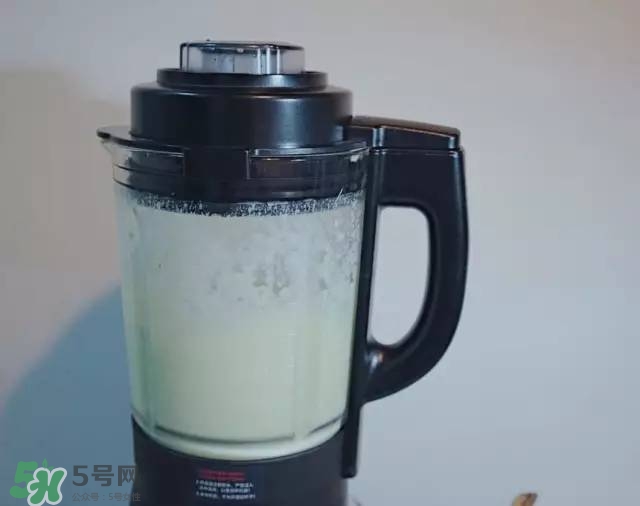 牛油果沙拉怎么做？牛油果沙拉用什么醬？
