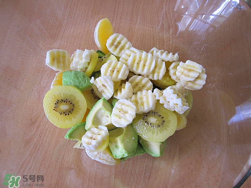 牛油果沙拉怎么做？牛油果沙拉用什么醬？