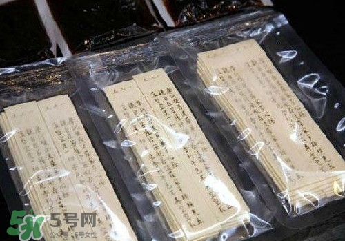 詩(shī)經(jīng)面條怎么印上去的？經(jīng)書面條字如何打印
