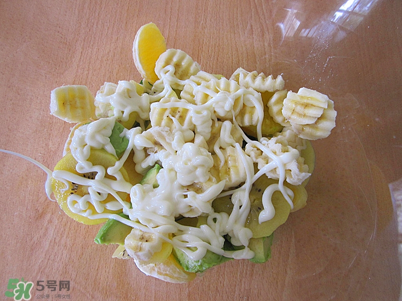 牛油果沙拉怎么做？牛油果沙拉用什么醬？