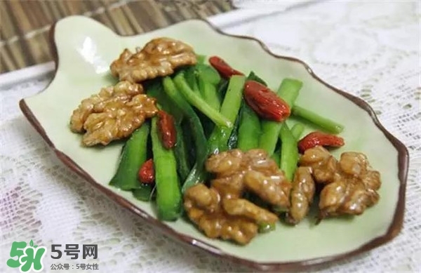 新鮮核桃怎么吃？新鮮核桃怎么給寶寶吃？