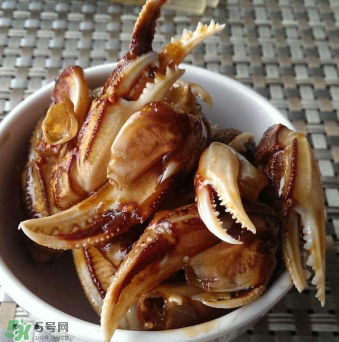 醉蟹是生吃好還是熟吃好？哪種更好吃？