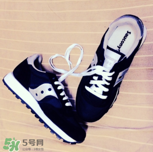 saucony一般多少錢？索康尼和亞瑟士哪個好？