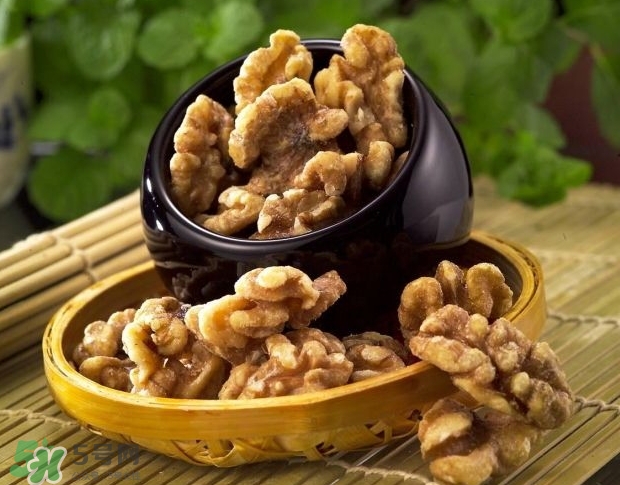 核桃磨成粉還有營養(yǎng)嗎？核桃粉和核桃哪個更好？