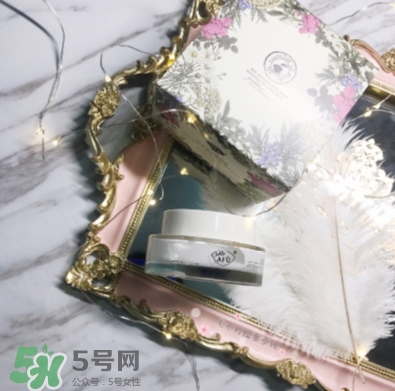 阿芙素顏霜要卸妝嗎？