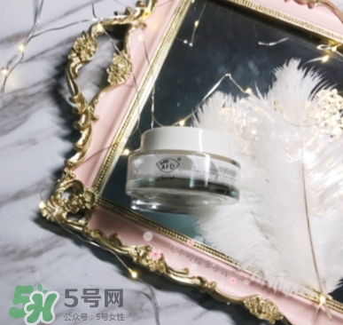 阿芙素顏霜要卸妝嗎？