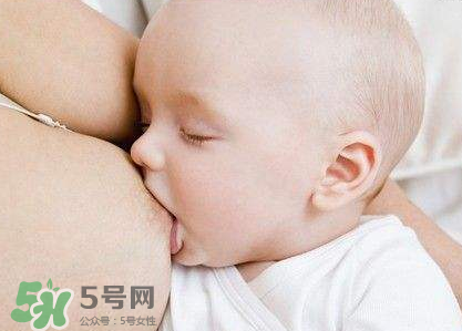 寶寶突然不吃母乳了怎么回事？寶寶不吃母乳是為什么？