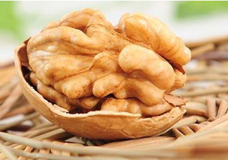 核桃磨成粉還有營(yíng)養(yǎng)嗎？核桃粉和核桃哪個(gè)更好？