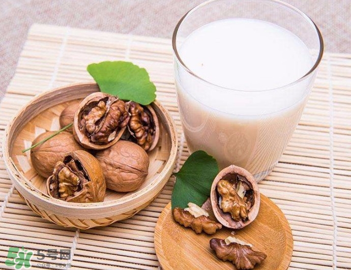 核桃粉寶寶可以吃嗎？寶寶幾個月可以吃？