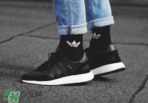 adidas iniki runner boost酷黑配色上腳效果怎么樣？