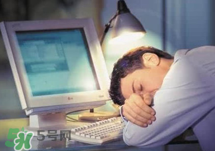 熬夜會長胖的原因  長胖是因為熬夜嗎？
