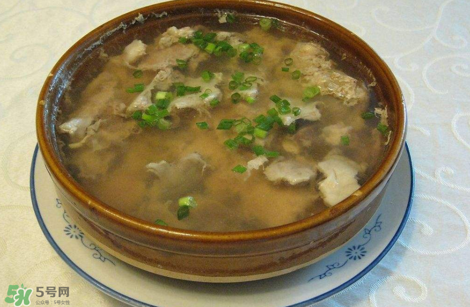 營(yíng)養(yǎng)在湯里還是肉里？煲湯小訣竅