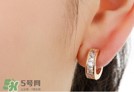 打耳洞發(fā)炎怎么辦？打耳洞多久可以隨便戴耳環(huán)