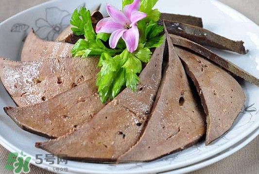 豬肝是發(fā)物嗎？豬肝是回奶的嗎