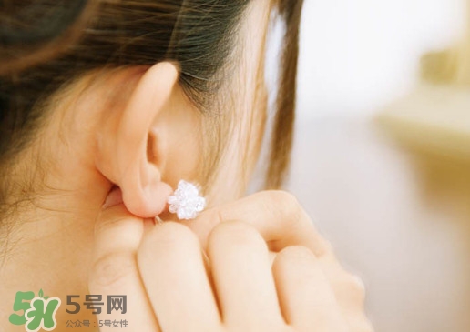 打耳洞去醫(yī)院什么科？打耳洞用什么打比較好