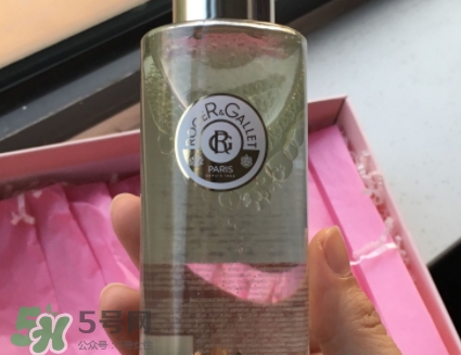 香邂格蕾古法凝光醋萃爽膚水怎么用？