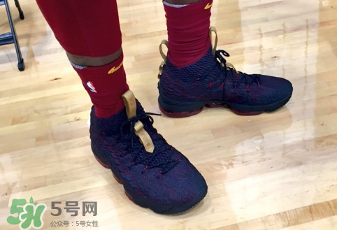 nike lebron 15 cavs實(shí)物什么樣？