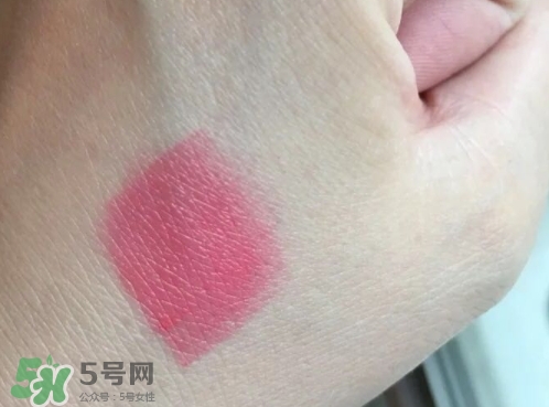 雅詩(shī)蘭黛戀愛(ài)唇膏怎么打開(kāi)？雅詩(shī)蘭黛戀愛(ài)唇膏怎么用