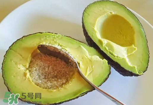 牛油果為什么苦?帶有黑線的牛油果怎么吃最好？