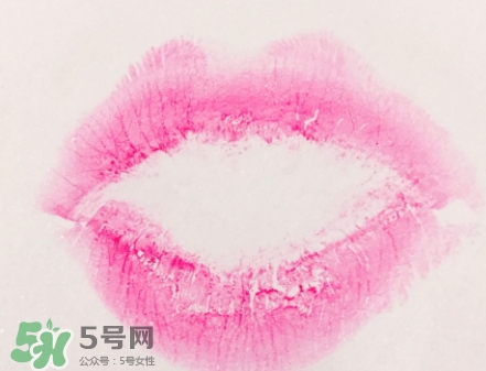 蘭蔻菁純唇膏小紅色是什么顏色？蘭蔻小紅色好看嗎