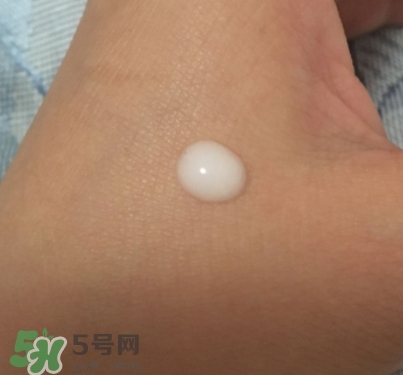 olay小臉精華怎么用？olay玉蘭油臻粹小臉精華使用心得