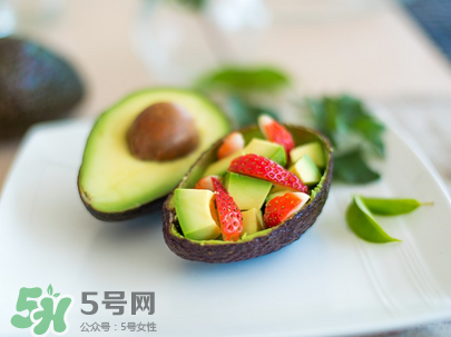 牛油果硬得能吃嗎？孕婦吃牛油果注意事項