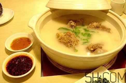 牛骨頭湯補(bǔ)什么？牛骨頭湯不能和什么一起吃