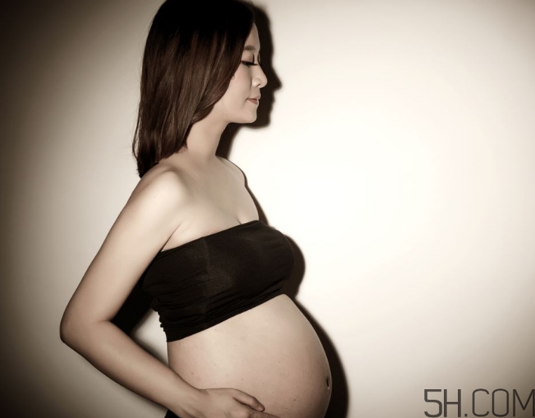 羊水指數(shù)正常范圍是多少？羊水過少的診斷標(biāo)準(zhǔn) 
