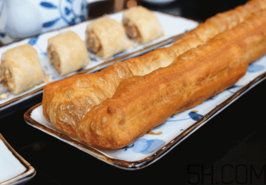 油條用什么面粉好？油條可以用高筋面粉嗎？