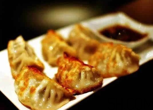 煎餃怎么做不粘鍋？煎餃粘鍋怎么辦？