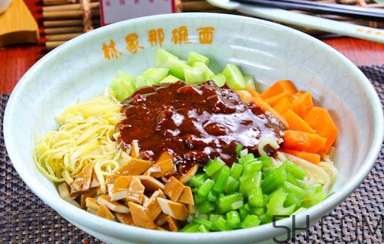 炸醬面用什么醬好？炸醬面可以用甜面醬嗎？