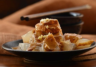 燜子是涼粉嗎？燜子是用什么做的？