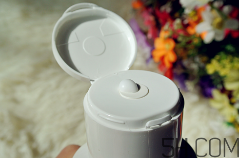 雅漾舒緩特護(hù)潔面乳怎么樣？好用嗎？