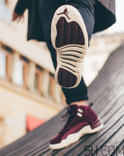 air jordan 12 bordeaux紅酒配色上腳效果怎么樣？