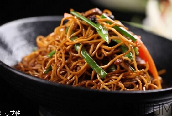 炒面為什么會(huì)粘鍋？炒面怎么不粘鍋？