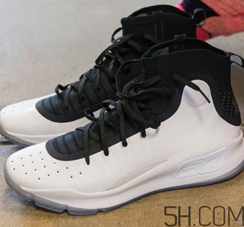under armour curry 4白黑配色什么時候發(fā)售_多少錢？